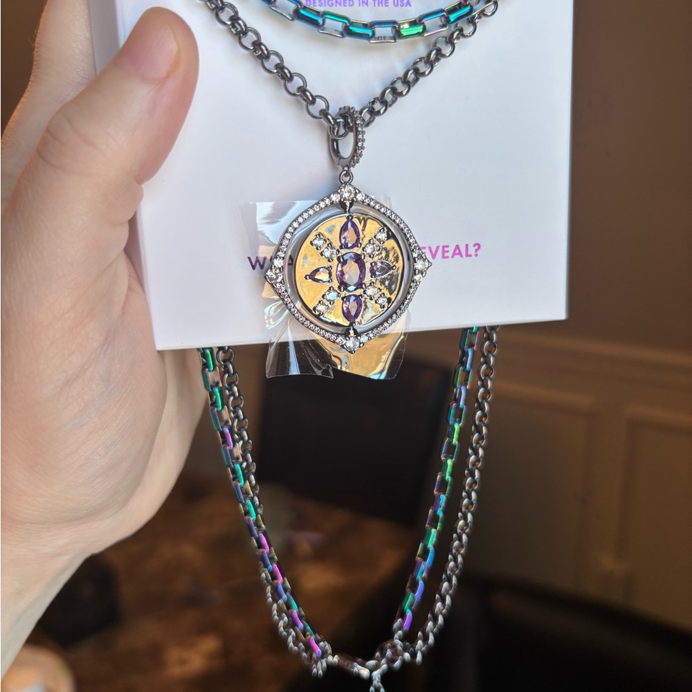 SIRENS COLLECTION AMETHYST GEMSTONE OIL SLICK CHAINED REMOVABLE FLIPPER PENDANT